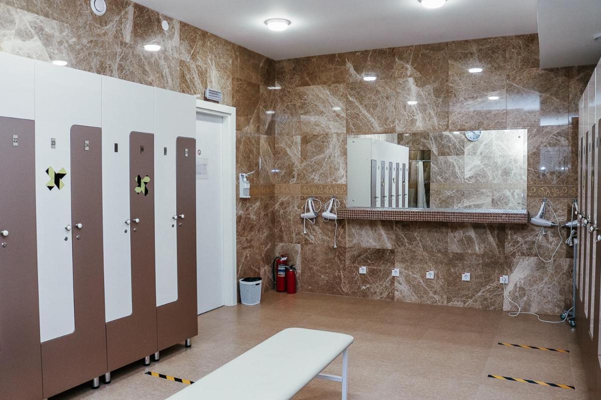 Chagala Atyrau Hotel ภายนอก รูปภาพ