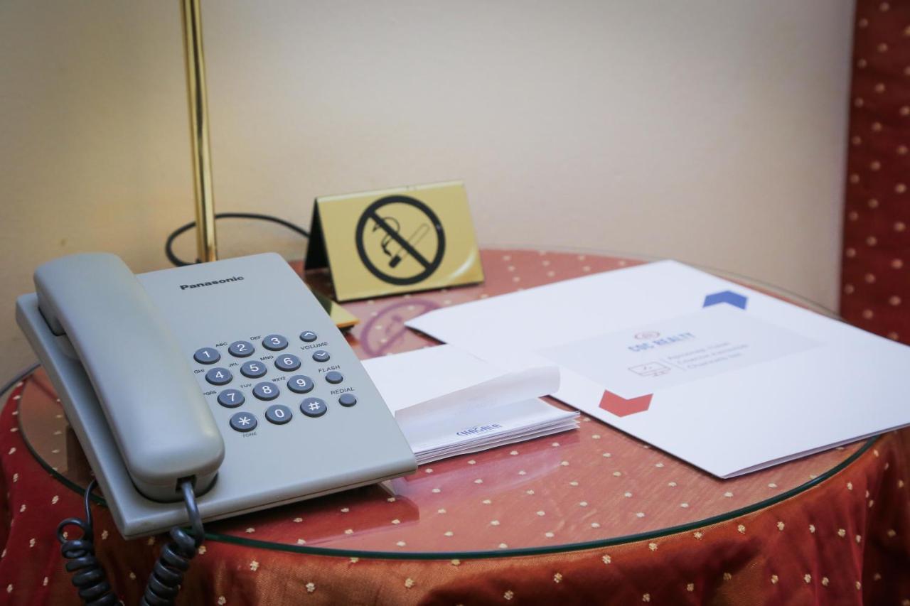 Chagala Atyrau Hotel ภายนอก รูปภาพ